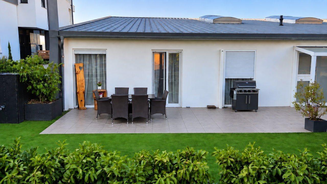 Überdachung der Gartenterrasse – vorher
